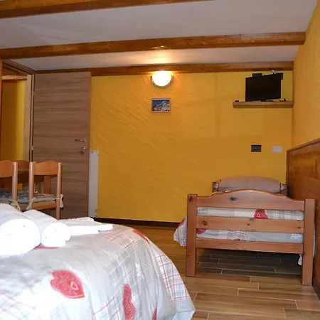 La Crampiola Bed and Breakfast *